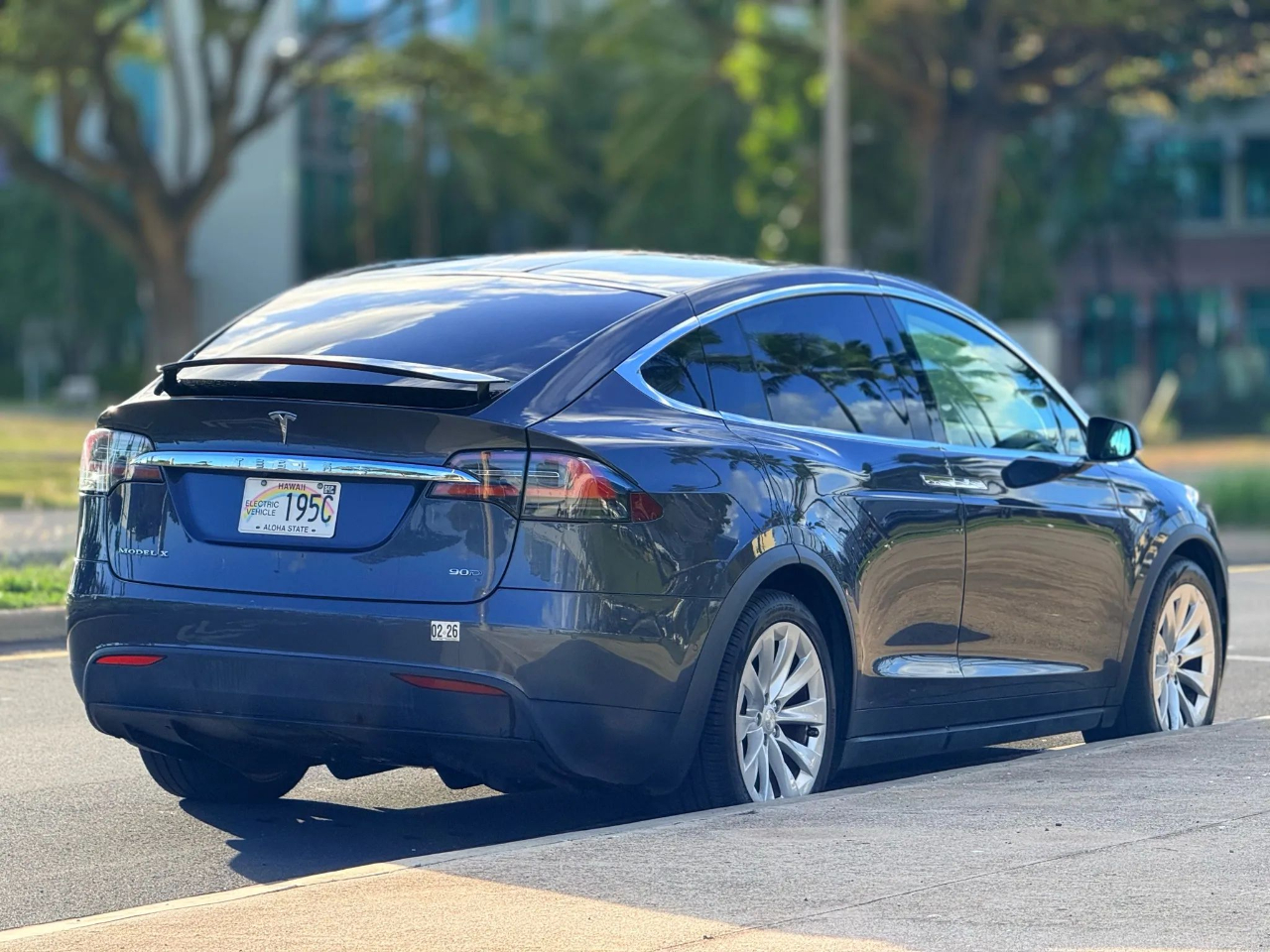 Tesla Model X AWD 4dr 90D 2016