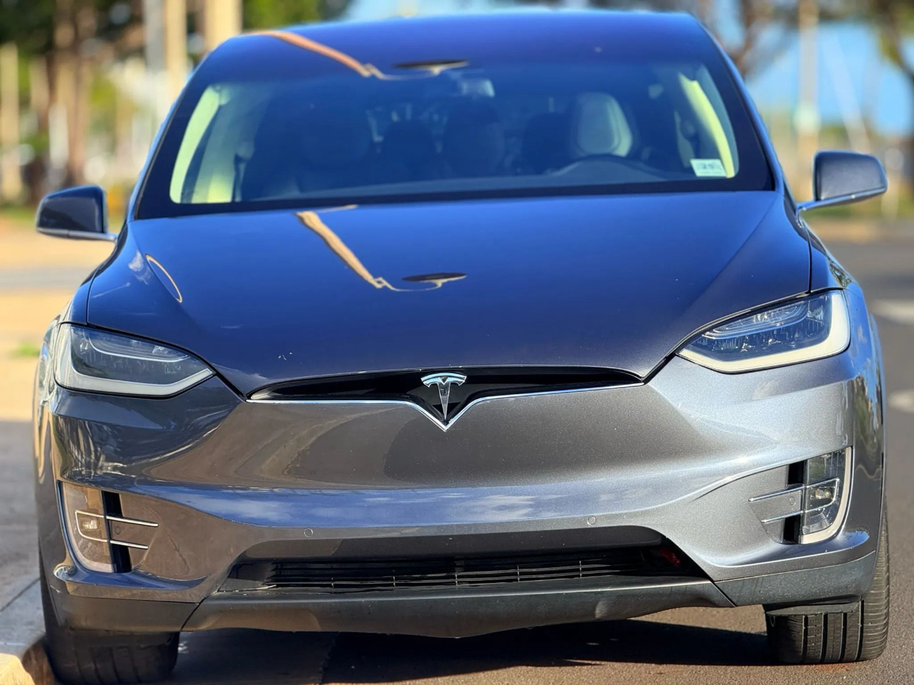 Tesla Model X AWD 4dr 90D 2016