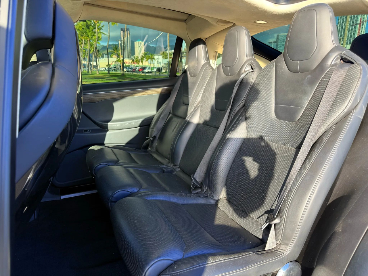 Tesla Model X AWD 4dr 90D 2016