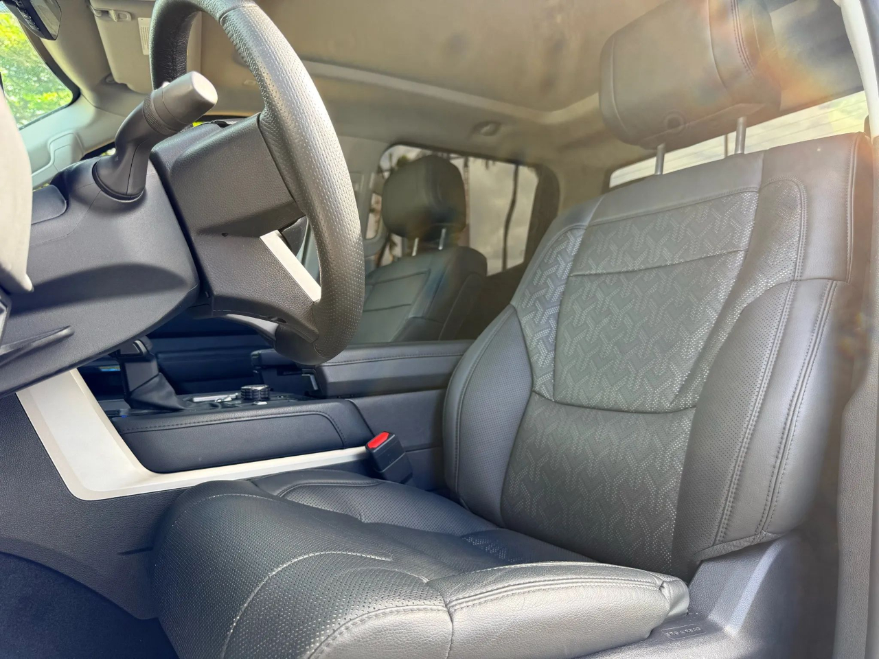 Toyota Tundra 4WD Limited Hybrid CrewMax 5.5' Bed (Natl) 2024