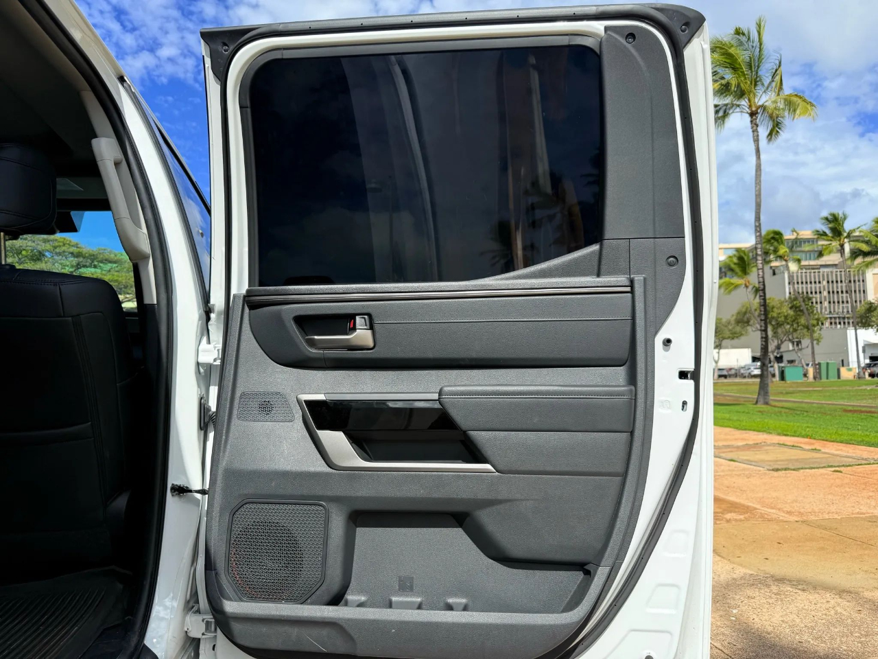 Toyota Tundra 4WD Limited Hybrid CrewMax 5.5' Bed (Natl) 2024