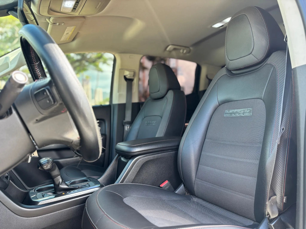 GMC Canyon 4WD Crew Cab 140.5" All Terrain w/Cloth 2018