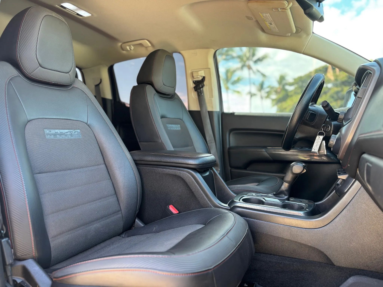 GMC Canyon 4WD Crew Cab 140.5" All Terrain w/Cloth 2018