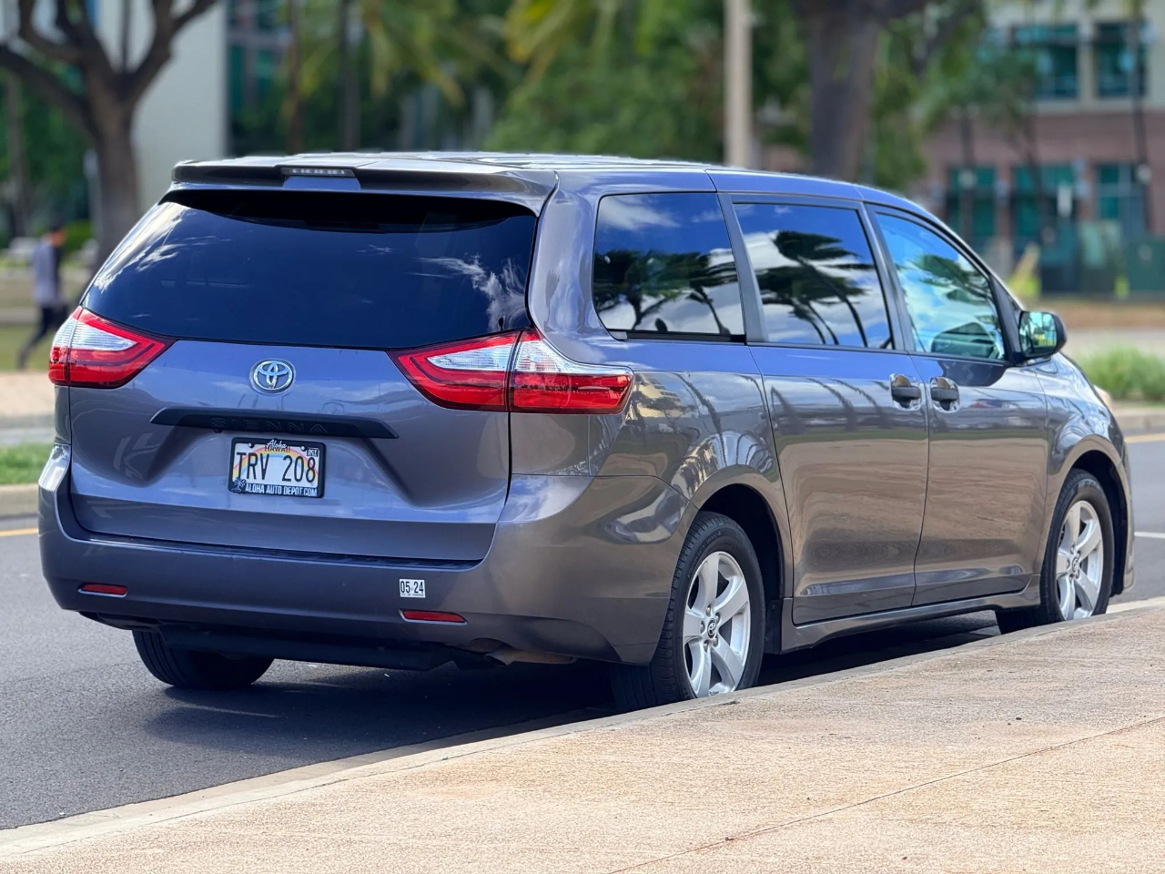 Toyota Sienna L FWD 7-Passenger (Natl) 2019