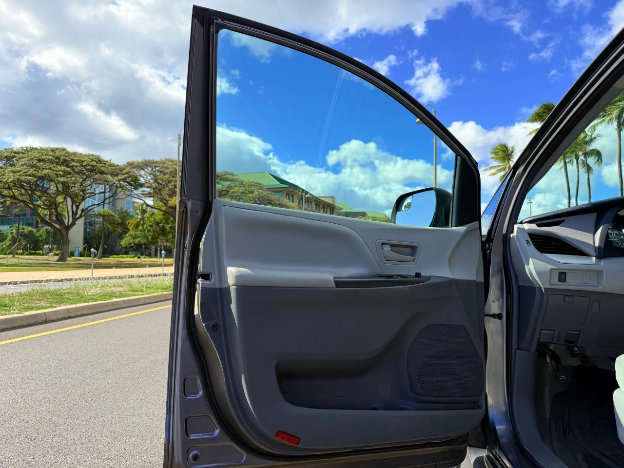 Toyota Sienna L FWD 7-Passenger (Natl) 2019