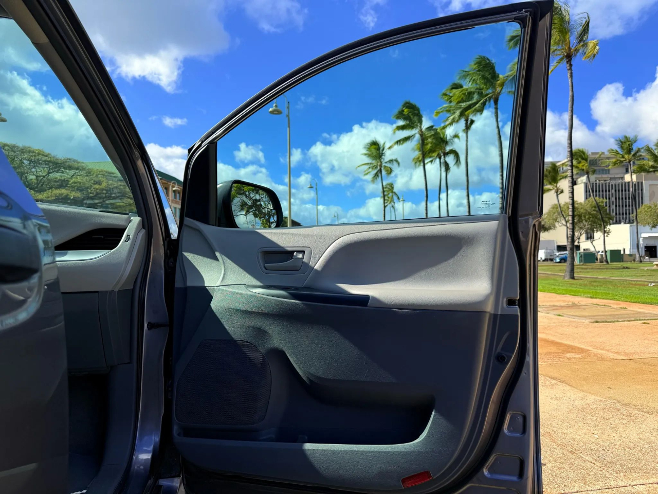 Toyota Sienna L FWD 7-Passenger (Natl) 2019