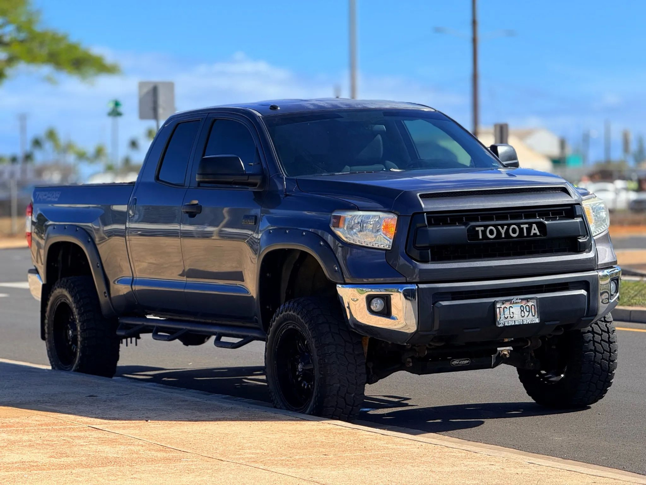 Toyota Tundra 4WD SR5 Double Cab 6.5' Bed 5.7L (Natl) 2017