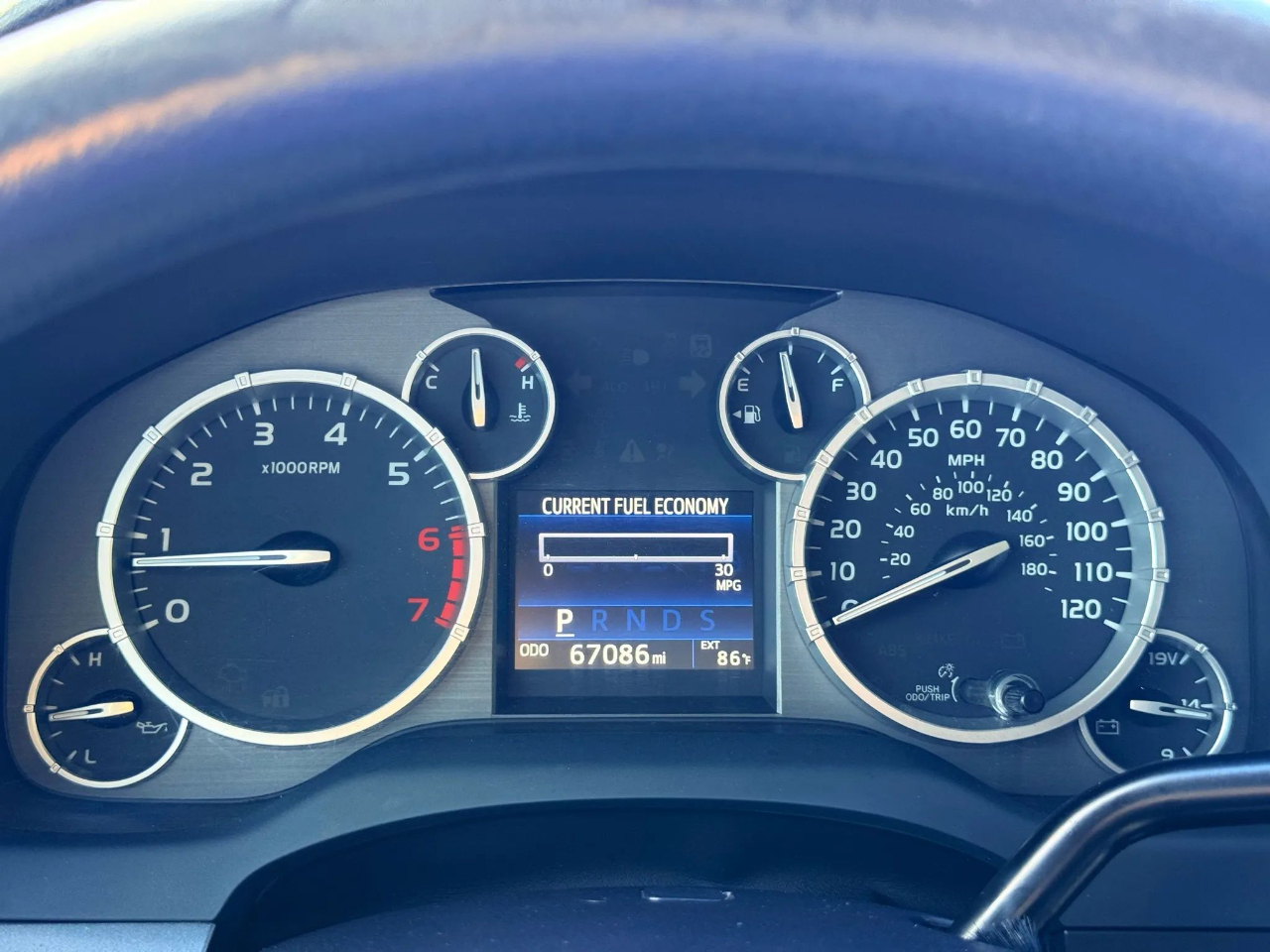 Toyota Tundra 4WD SR5 Double Cab 6.5' Bed 5.7L (Natl) 2017