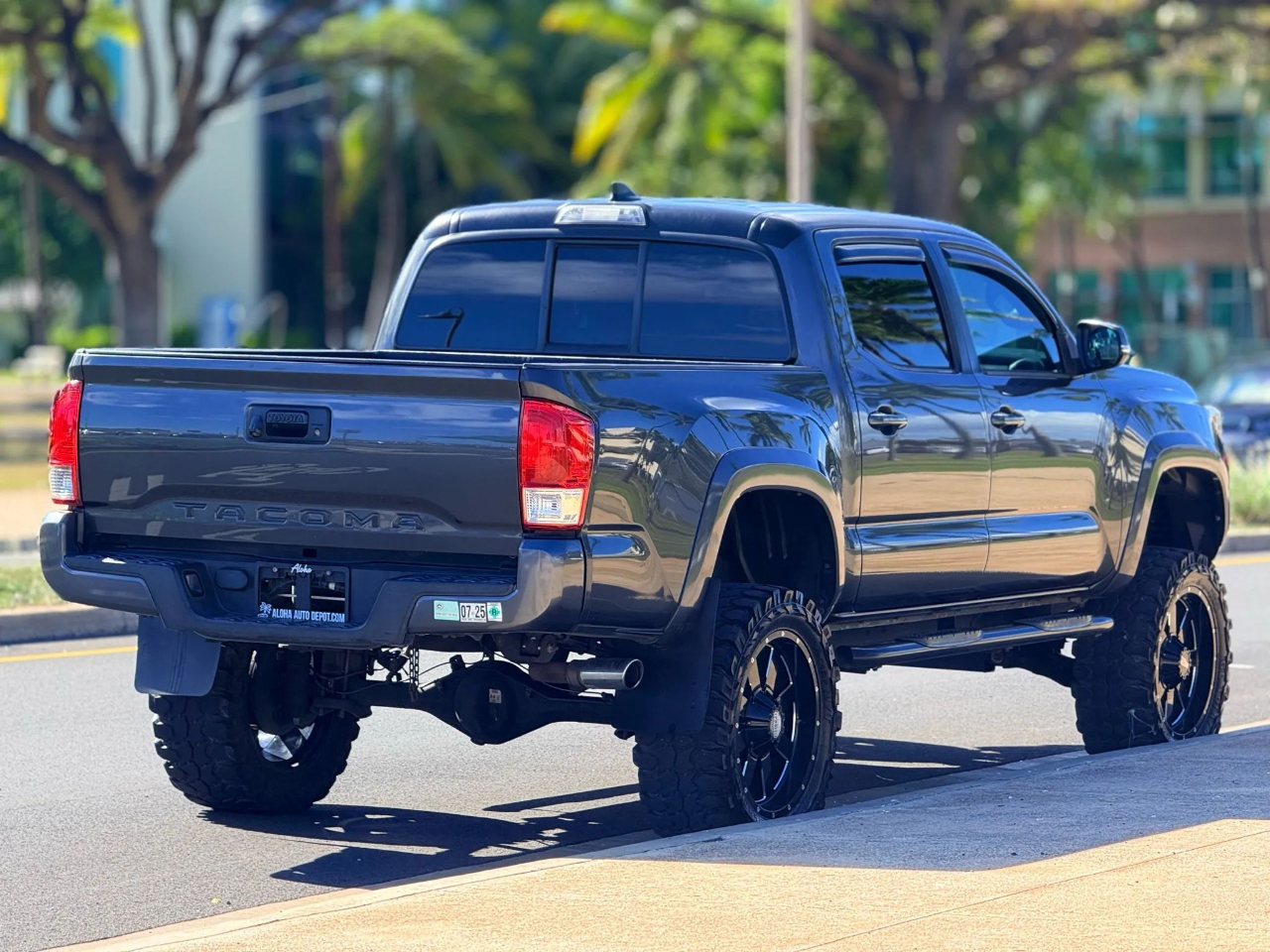 Toyota Tacoma 2WD Double Cab V6 AT SR5 (Natl) 2016