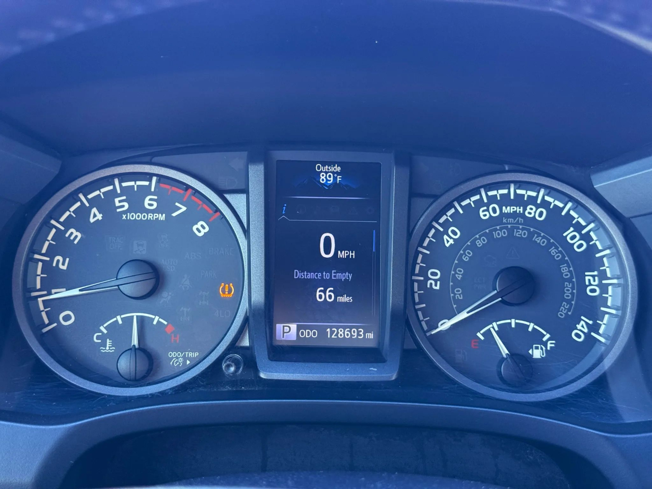 Toyota Tacoma 2WD Double Cab V6 AT SR5 (Natl) 2016