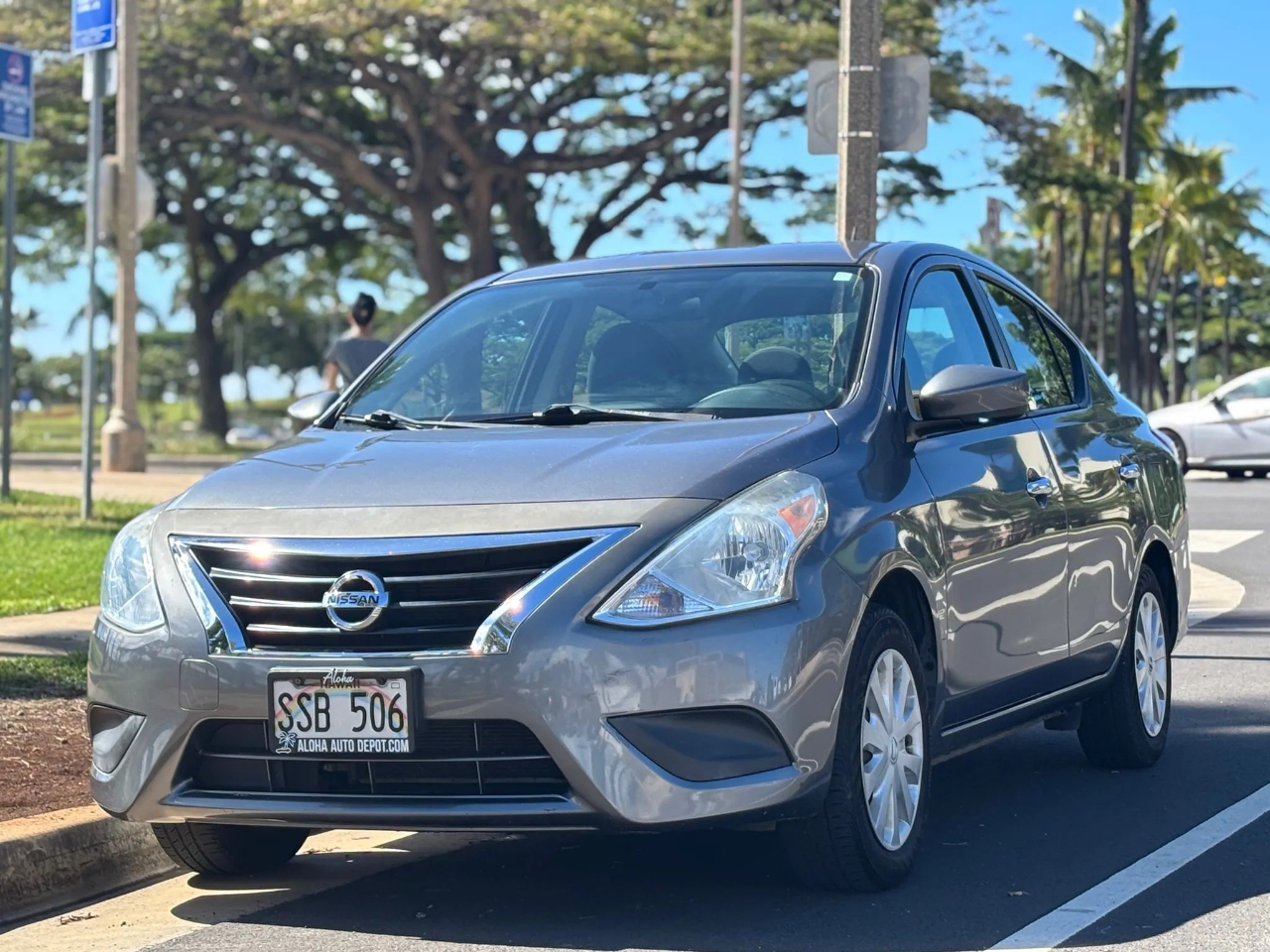 Nissan Versa 4dr Sdn CVT 1.6 S Plus 2016