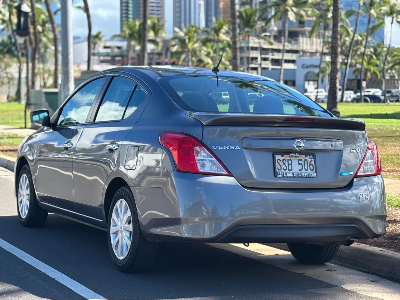 Nissan Versa 4dr Sdn CVT 1.6 S Plus 2016
