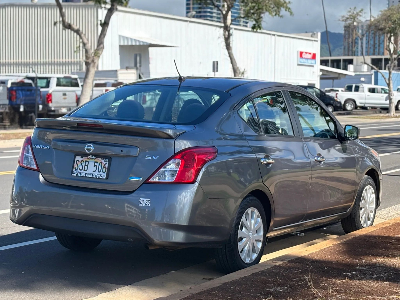 Nissan Versa 4dr Sdn CVT 1.6 S Plus 2016