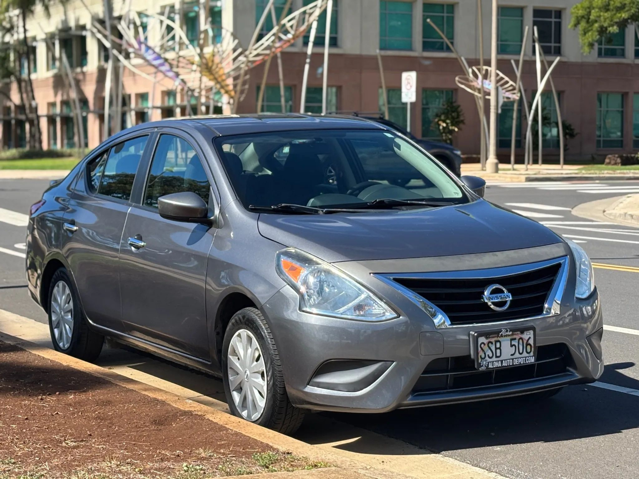 Nissan Versa 4dr Sdn CVT 1.6 S Plus 2016