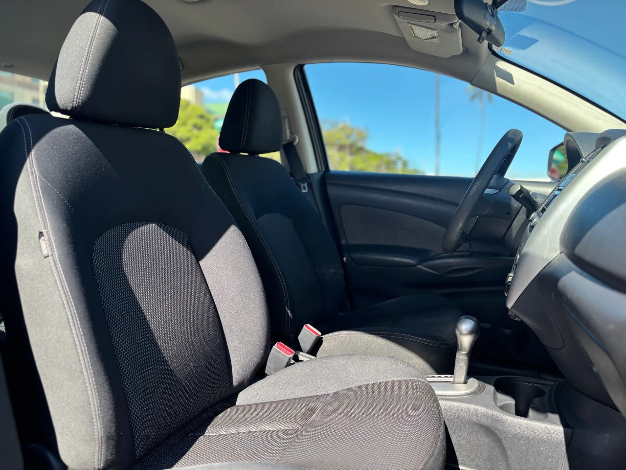 Nissan Versa 4dr Sdn CVT 1.6 S Plus 2016