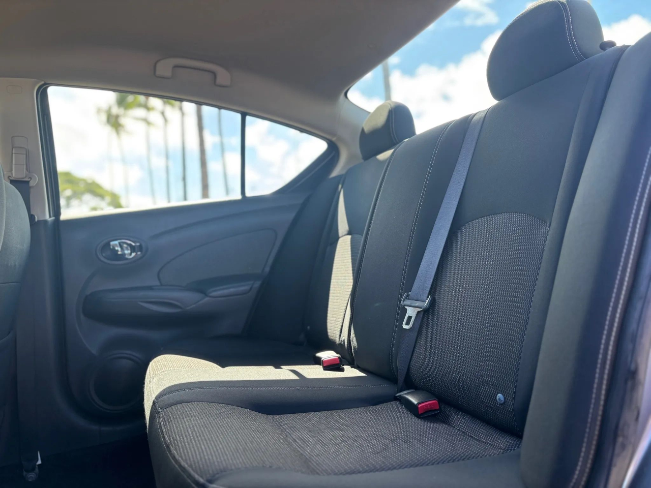 Nissan Versa 4dr Sdn CVT 1.6 S Plus 2016