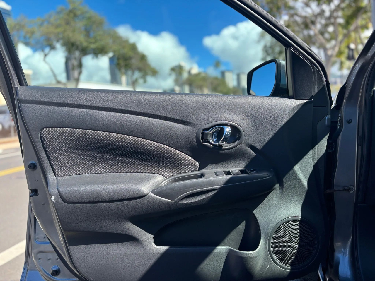 Nissan Versa 4dr Sdn CVT 1.6 S Plus 2016