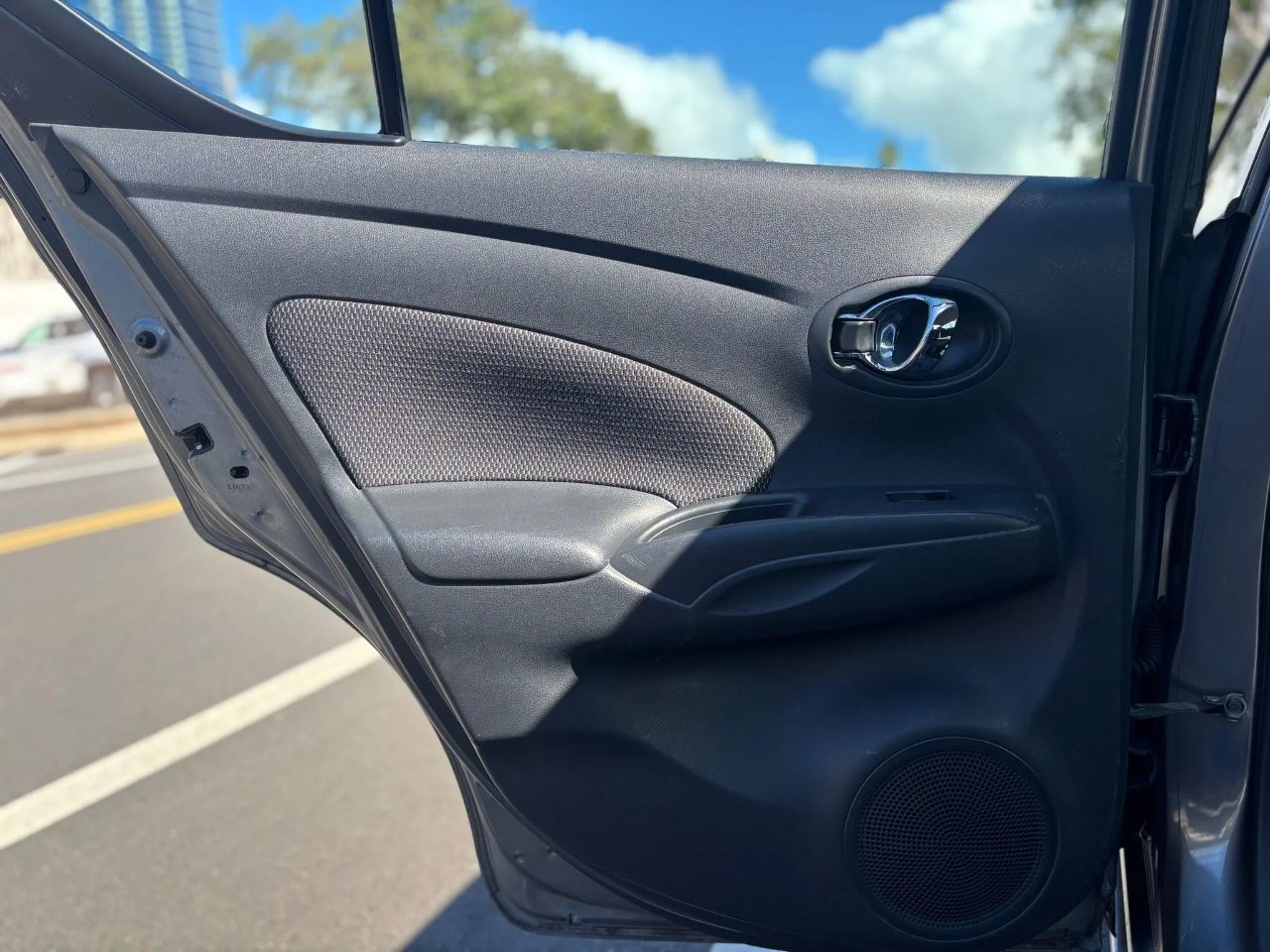 Nissan Versa 4dr Sdn CVT 1.6 S Plus 2016