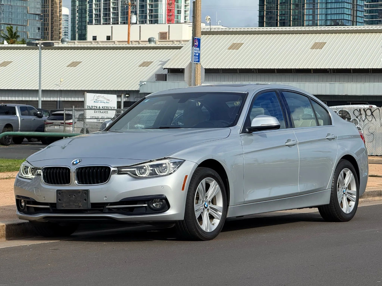 2017 BMW 3 Series 330i Sedan