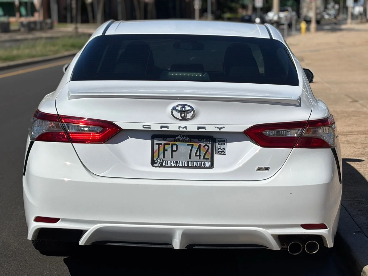 2018 Toyota Camry SE XLE photo 4