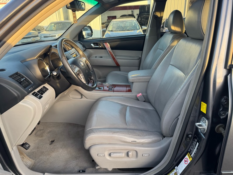 Toyota Highlander Limited 4WD 2010