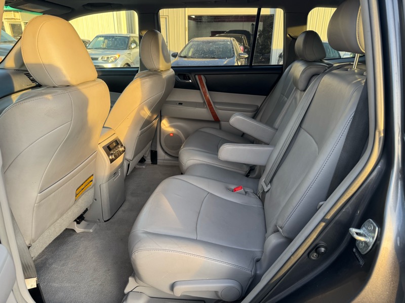 Toyota Highlander Limited 4WD 2010