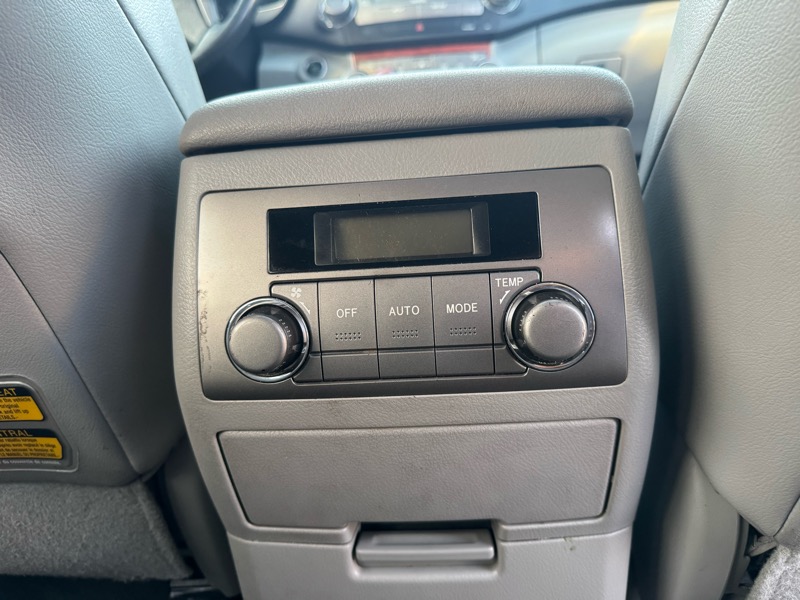 Toyota Highlander Limited 4WD 2010