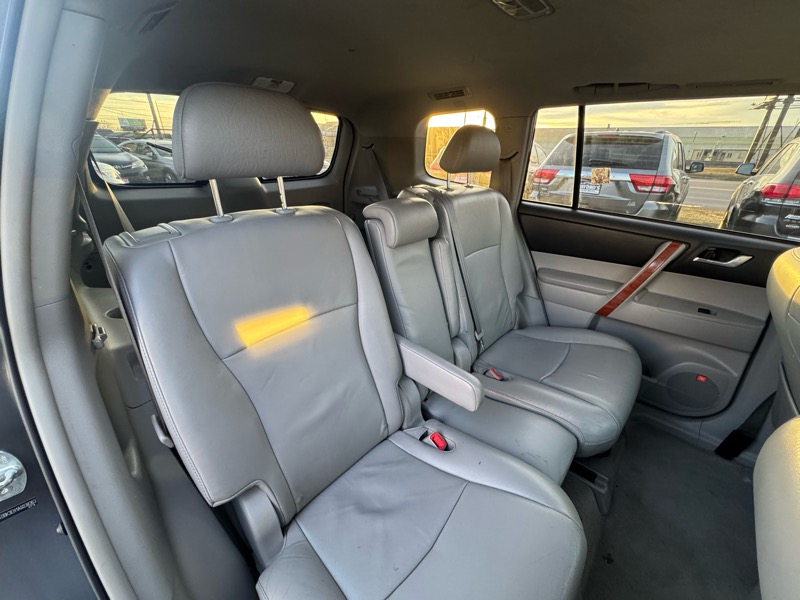 Toyota Highlander Limited 4WD 2010