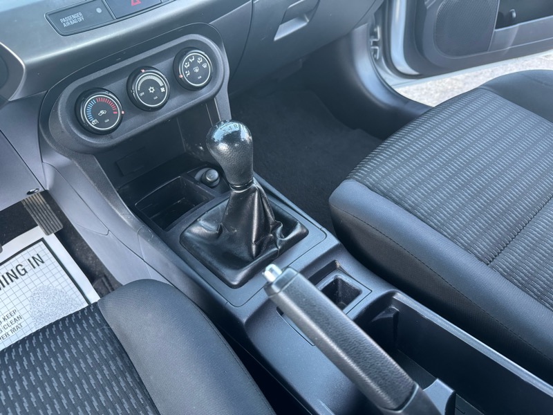 Mitsubishi Lancer ES 2013