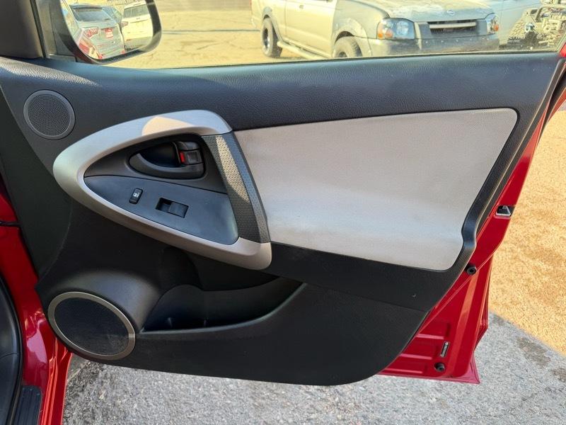 Toyota RAV4 Limited I4 4WD 2006