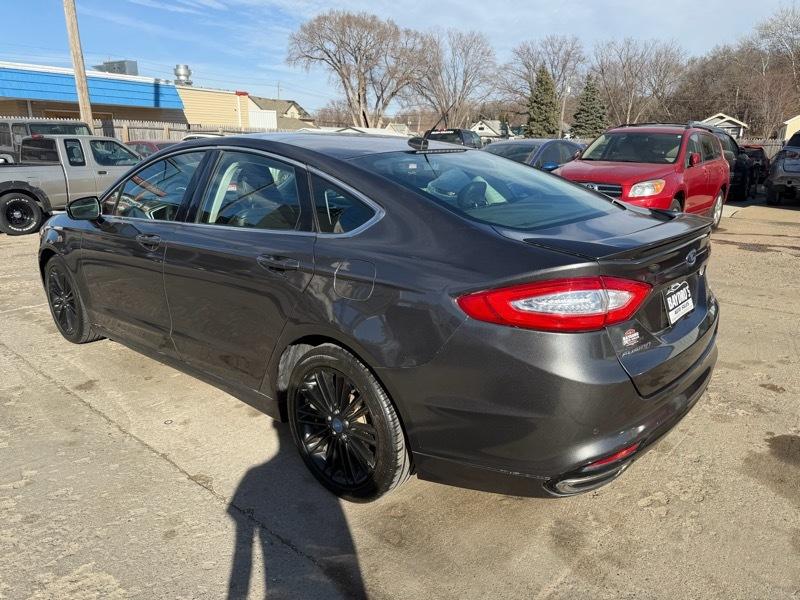 Ford Fusion SE 2016