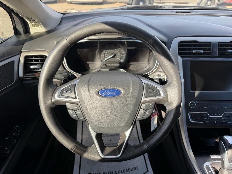 Ford Fusion SE 2016