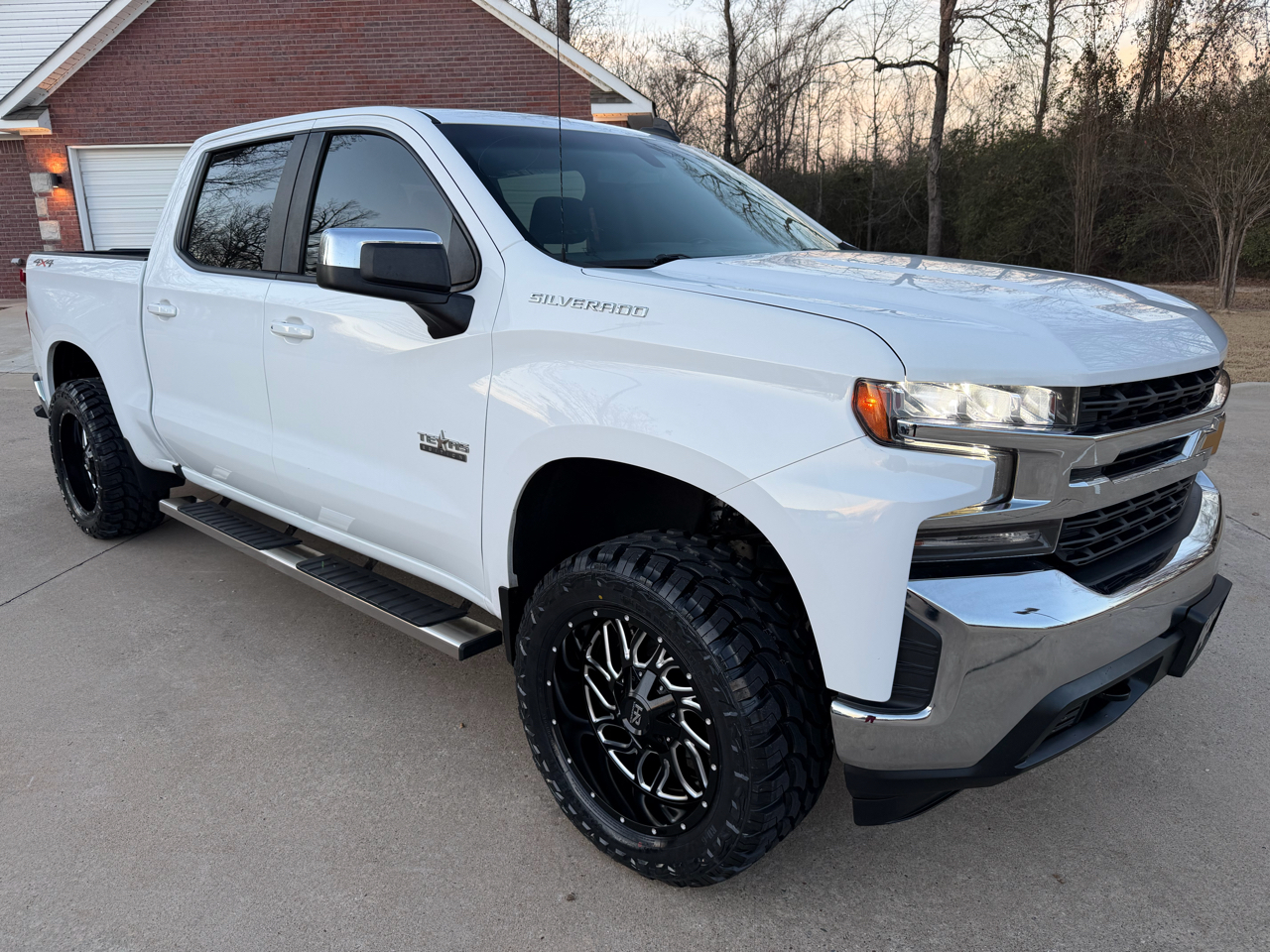 Chevrolet Silverado 1500 LT Crew Cab 4WD 2019