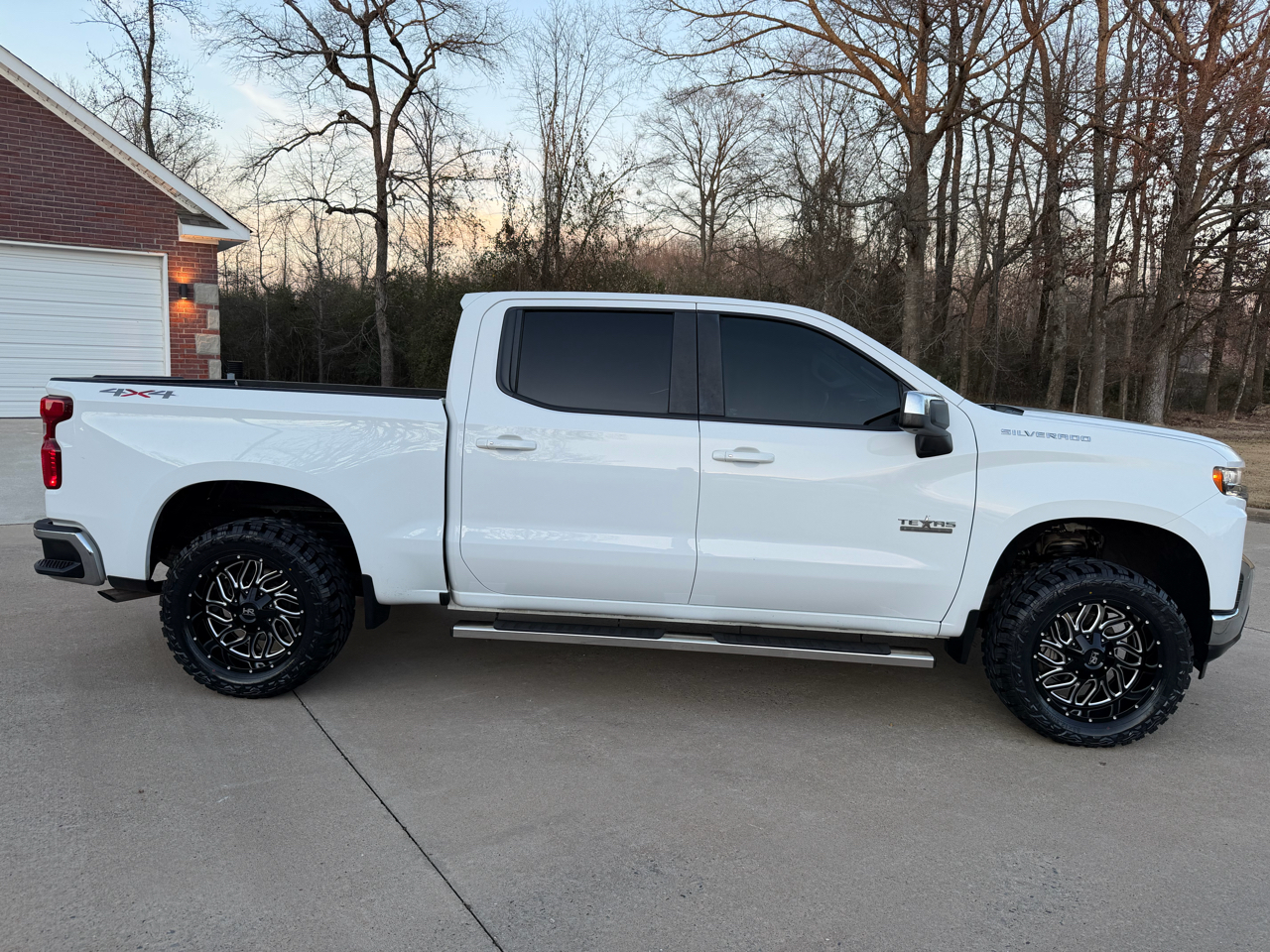 Chevrolet Silverado 1500 LT Crew Cab 4WD 2019