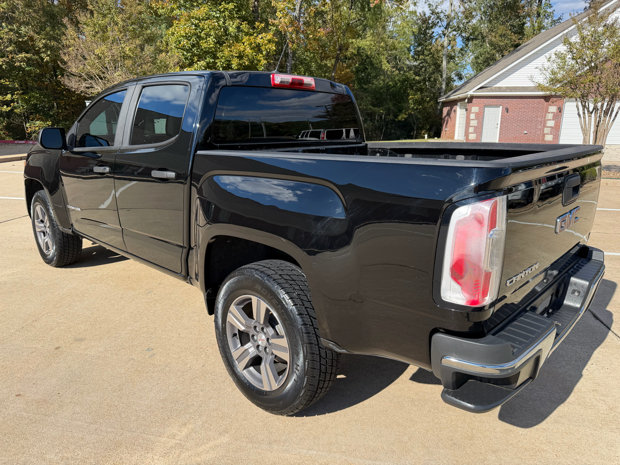 GMC Canyon Work Truck Crew Cab 2WD Short Box 2018 GMC Canyon Work Truck Crew Cab 2WD Short Box 2018