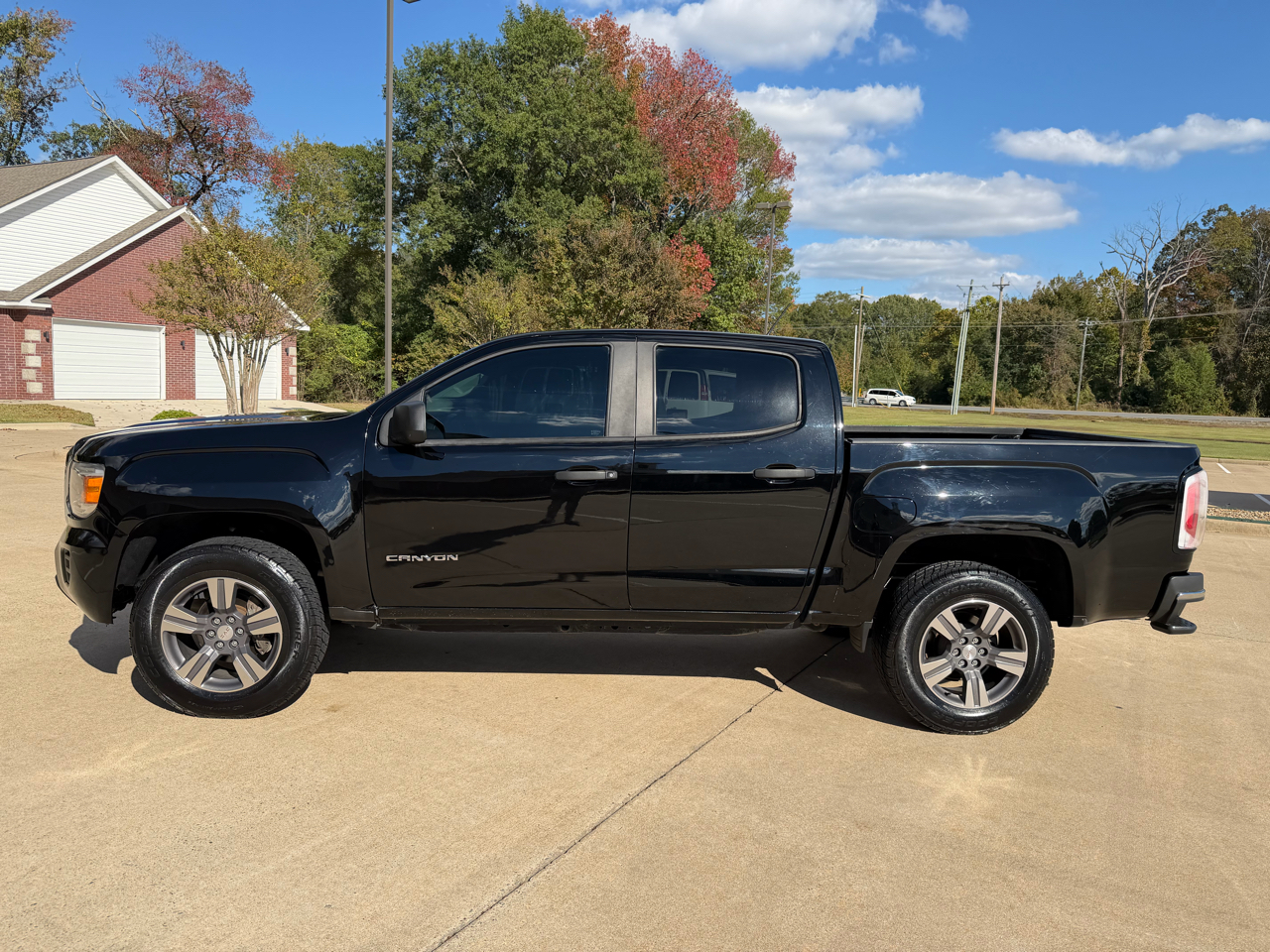 GMC Canyon Work Truck Crew Cab 2WD Short Box 2018 GMC Canyon Work Truck Crew Cab 2WD Short Box 2018
