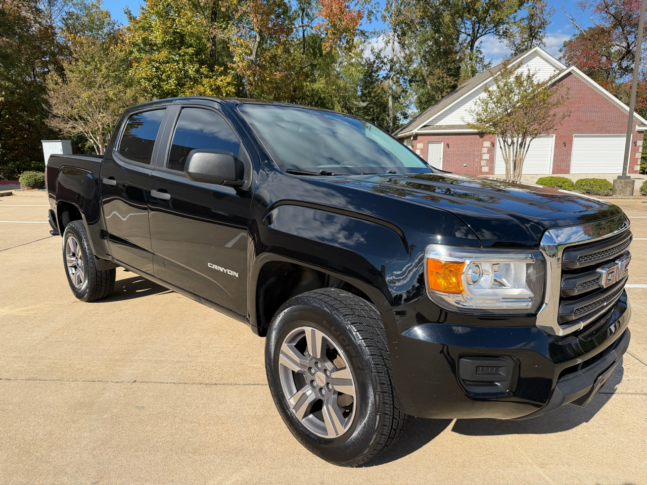 GMC Canyon Work Truck Crew Cab 2WD Short Box 2018 GMC Canyon Work Truck Crew Cab 2WD Short Box 2018