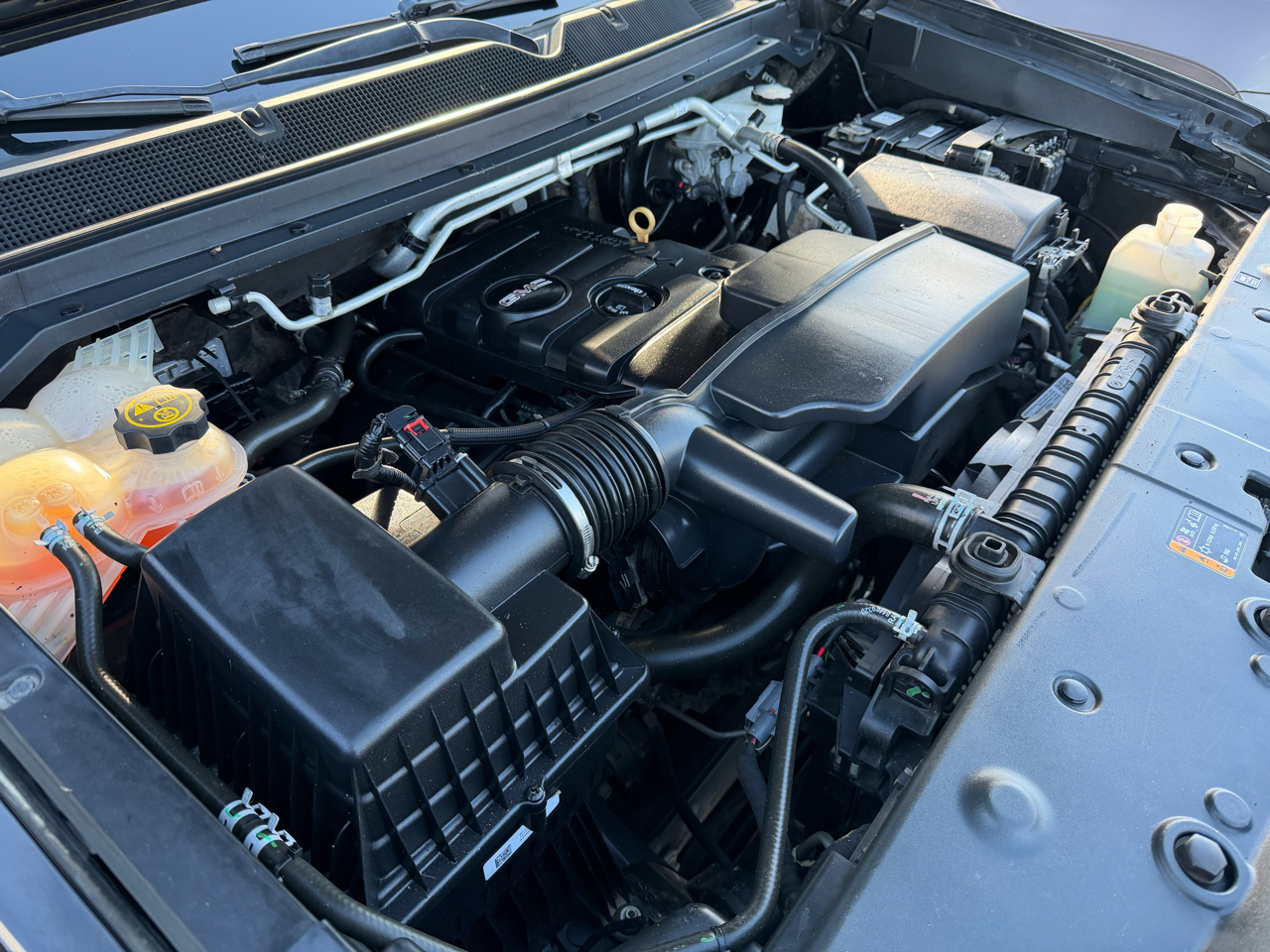 GMC Canyon Work Truck Crew Cab 2WD Short Box 2018 GMC Canyon Work Truck Crew Cab 2WD Short Box 2018