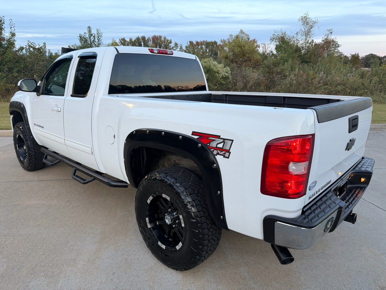 Chevrolet Silverado 1500 Z71 Short Bed 4WD 2013 Chevrolet Silverado 1500 Z71 Short Bed 4WD 2013