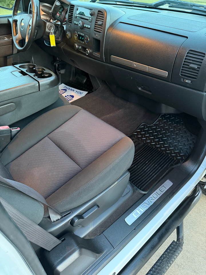 Chevrolet Silverado 1500 Z71 Short Bed 4WD 2013 Chevrolet Silverado 1500 Z71 Short Bed 4WD 2013