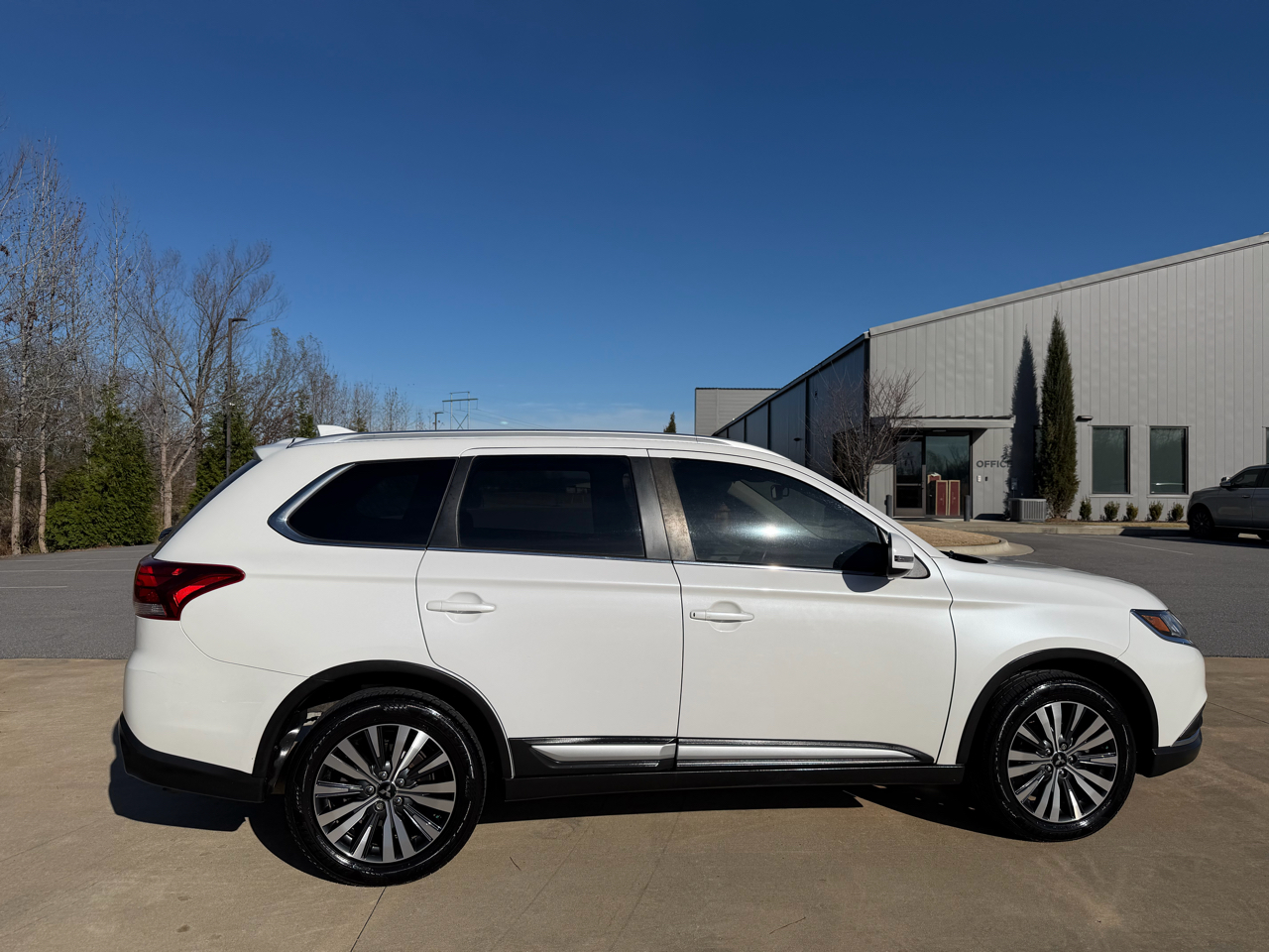 Mitsubishi Outlander SEL 4D SUV AWD 2020