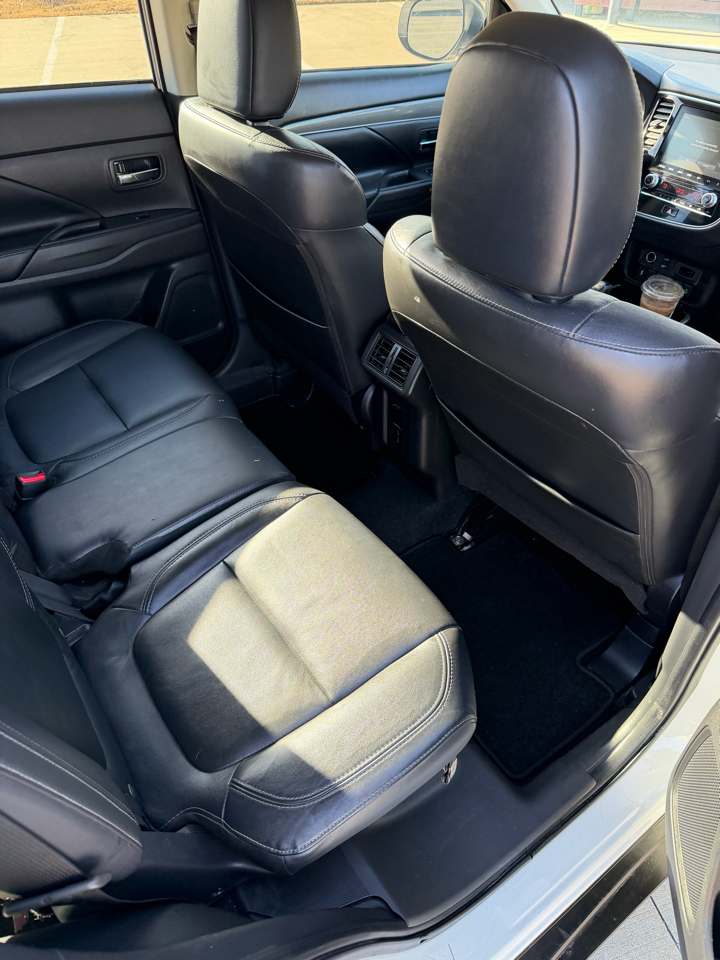 Mitsubishi Outlander SEL 4D SUV AWD 2020