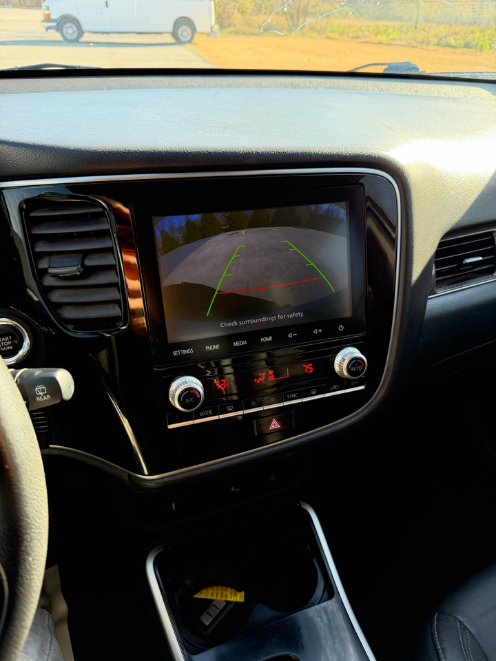 Mitsubishi Outlander SEL 4D SUV AWD 2020