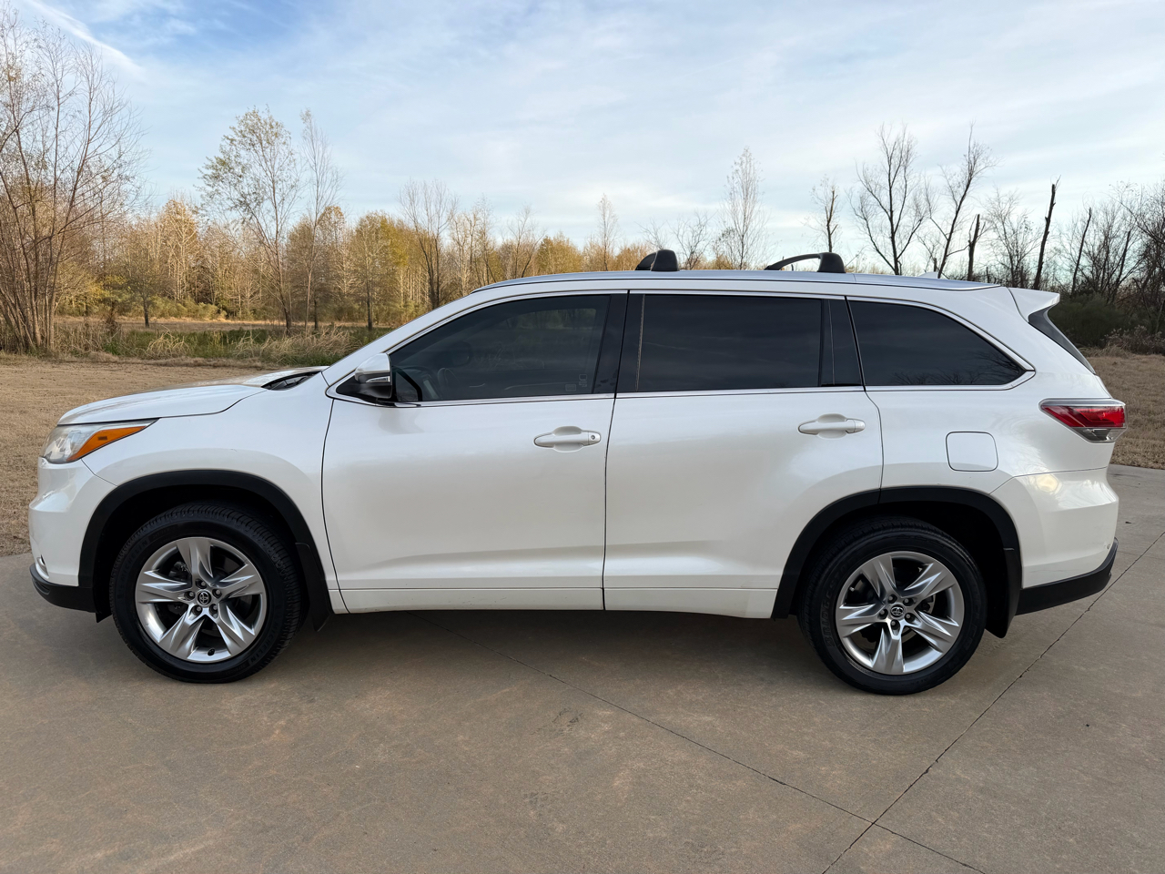 Toyota Highlander Limited FWD V6 2016
