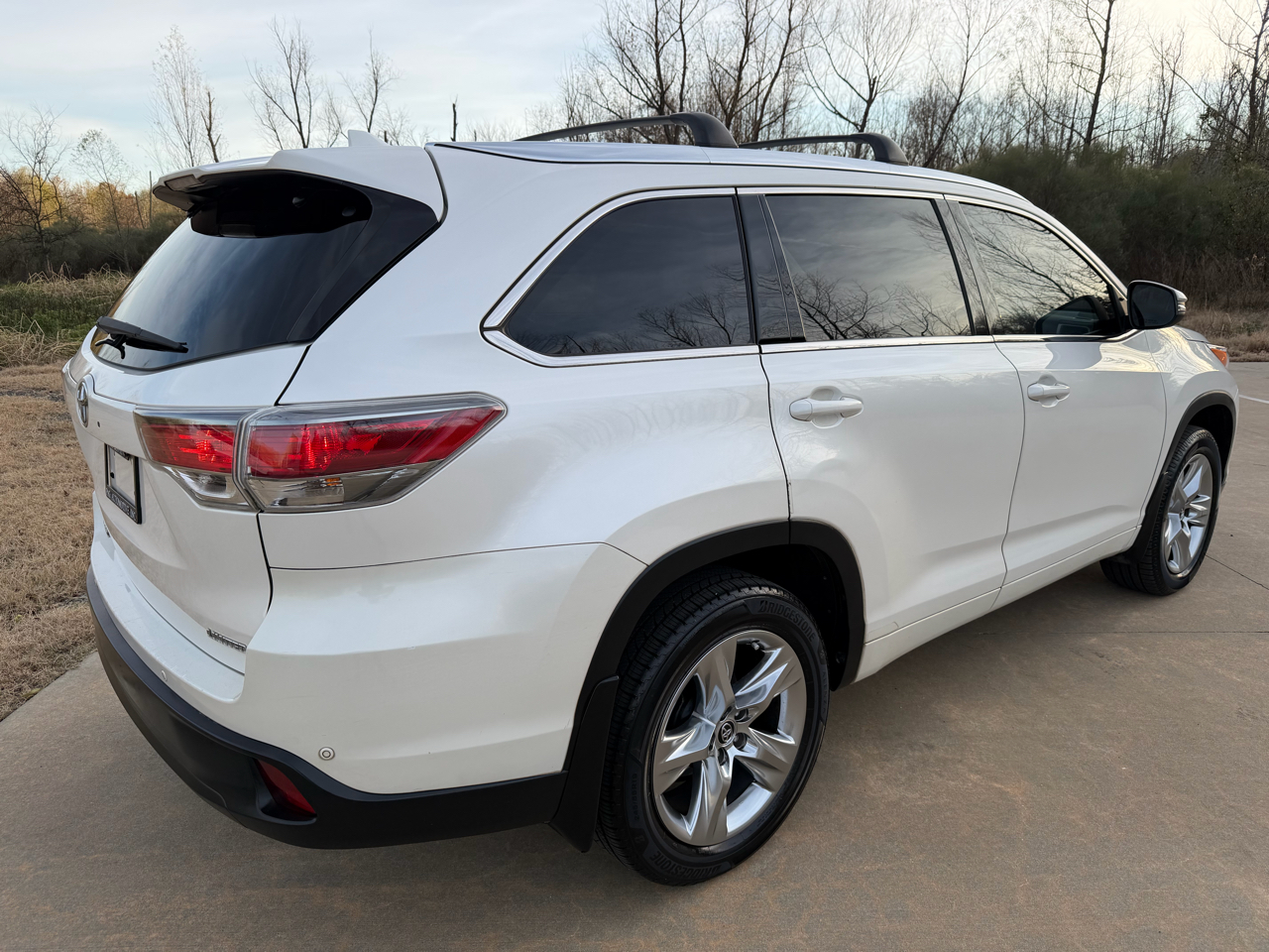 Toyota Highlander Limited FWD V6 2016