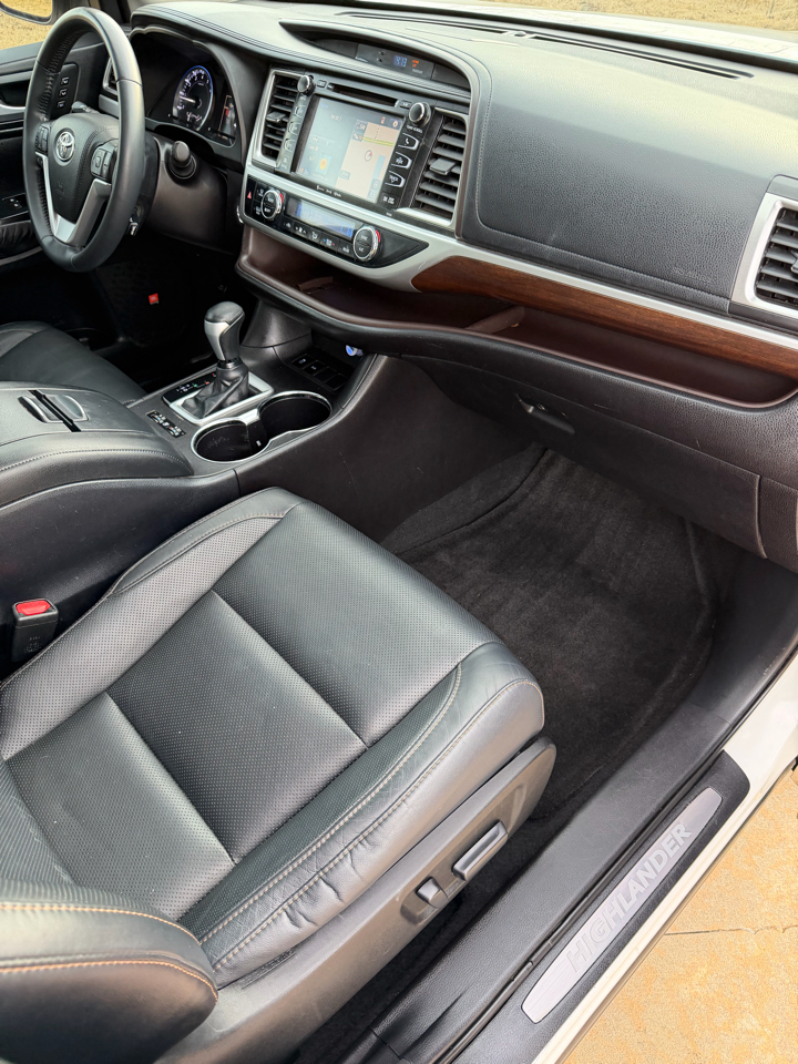 Toyota Highlander Limited FWD V6 2016