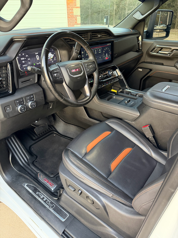 GMC Sierra 2500HD AT4 Crew Cab 4WD 2024