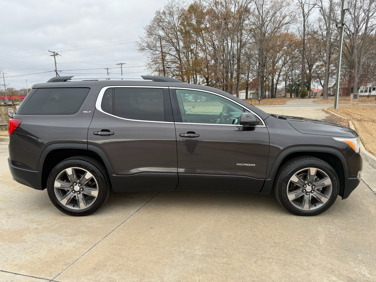 GMC Acadia AWD 4dr SLT2 2017