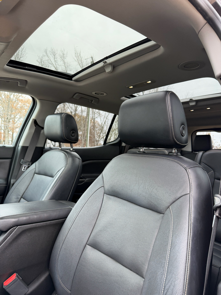 GMC Acadia AWD 4dr SLT2 2017