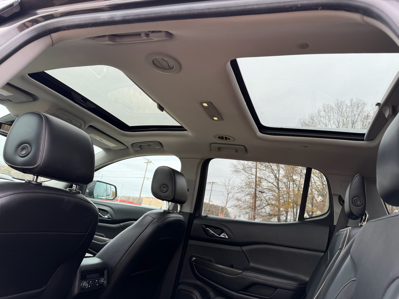 GMC Acadia AWD 4dr SLT2 2017